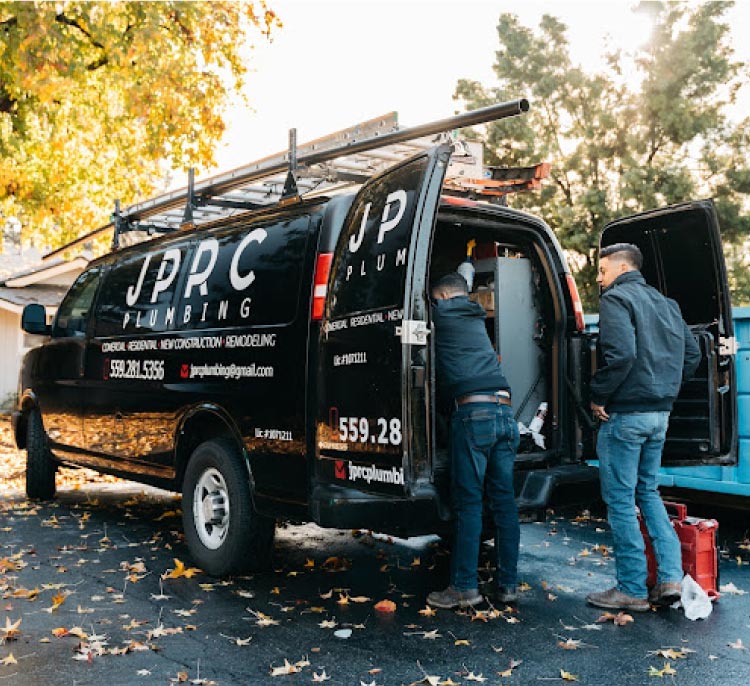 best team of plumber in exeter performing gas leak detection in a Fresno County residential building